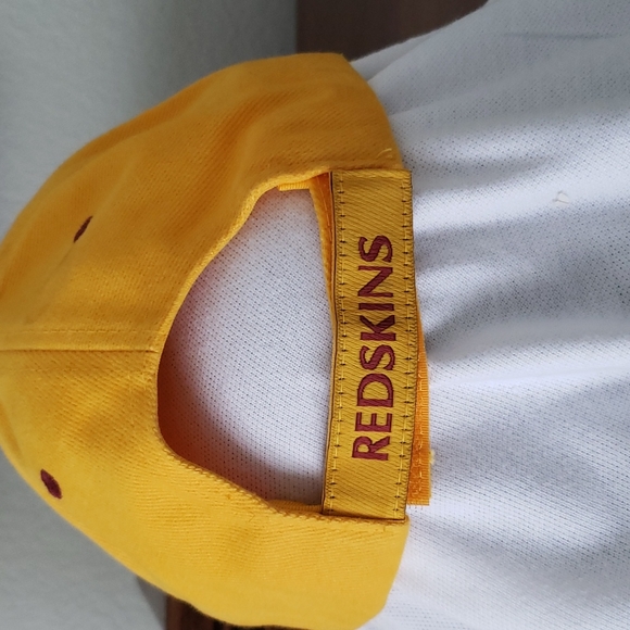Washington Redskins cap - Picture 2 of 4